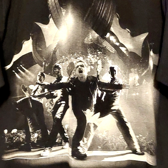 2011 U2 360° Tour Unisex Black Short Sleeved Graphic Band T-shirt EUC Size 2X - Picture 4 of 10